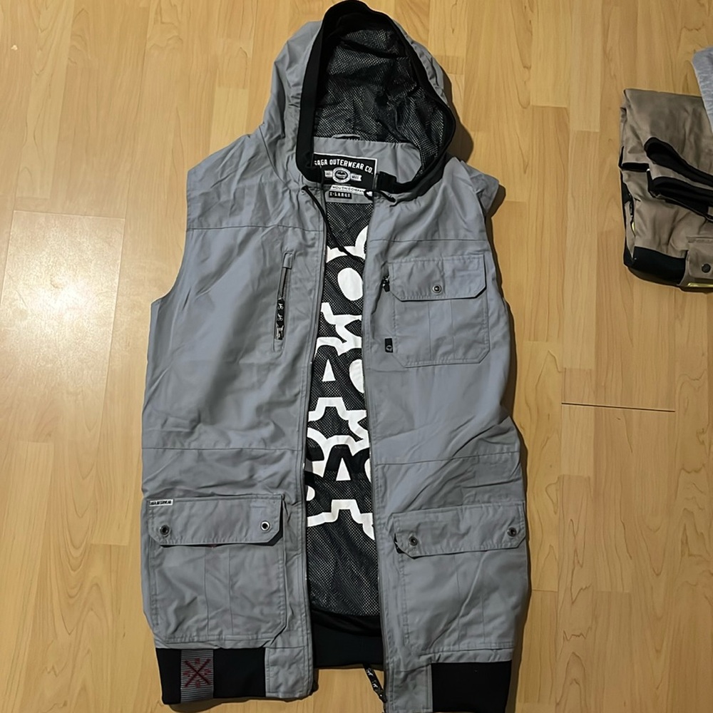 Used saga ski vest